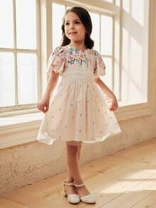 SHEIN 女童碎花泡泡袖网纱连衣裙，适合休闲外出、公园、度假等场合 - 杏色 - 查看 7