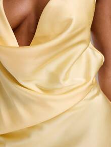 Normani 女士性感简约纯色黄色缎面不对称深V领露背系带连衣裙，适合派对、晚宴、正式场合、伴娘、生日迷你裙、商务休闲等场合，优雅露背缎面连衣裙 - 黃色 - 查看 7