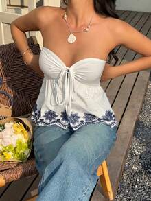 Serisse Áo croptop quây ngực phối màu tương phản dành cho nữ, kiểu Pháp tối giản mùa hè, không dây vai, thêu màu xanh dương, dây rút, dáng chữ A, hoàn hảo cho kỳ nghỉ, đi biển và du lịch, áo mùa hè, ngày Valentine, trang phục lễ hội cho nữ, áo dự tiệc, áo đi biển, áo phong cách Y2K, kỳ nghỉ biển cho nữ, áo trắng. - Xanh và trắng - Xem 6