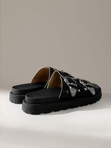 Solecia Sandalias de plataforma con puntera abierta, hebilla y remaches metálicos de doble raya en color liso. Modernas, cómodas, antideslizantes, versátiles y resistentes a la suciedad. Ideales para uso diario. - Negro - Ver 3