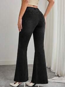 SHEIN Cottnline Plus Size Solid Color Fitted Pocket Flare Leg Casual Jeans - Black - View 2