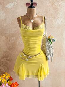 Soleia 女士性感纯色蕾丝拼接吊带迷你连衣裙 - 淡黃色 - 查看 1