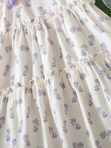 SHEIN Genkimix Kids 1件少女復活節3D鬱金香裝飾花卉圖案細肩帶洋裝，丁香紫碎花圖案少女洋裝 - 杏色 - 查看 4