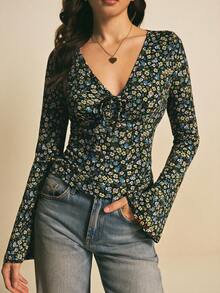 Poéselle Women's Casual Ditsy Floral Flare Sleeve T-Shirt - Blue - View 1