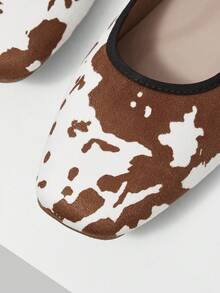 Mnmlis Women's Fashion Commuter Casual Cow Print Flats Valentine's Day - Brown - View 5
