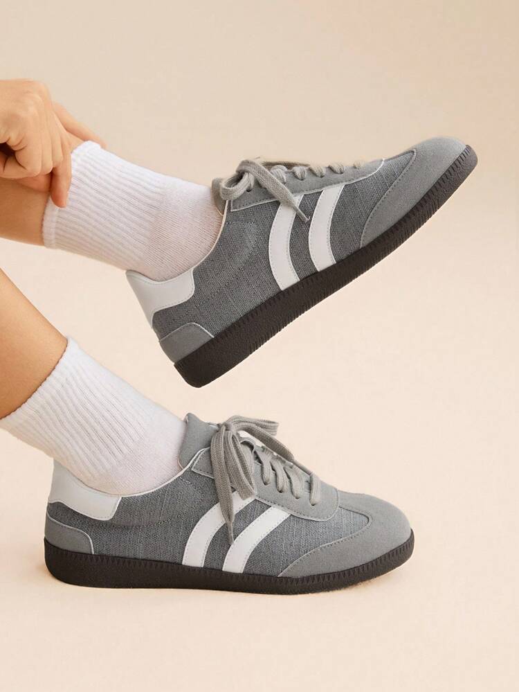 CUCCOO EASI Women's Contrast Color Flat Casual Sneakers For Daily Wear For Christmas