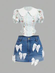 Skyraze 白色浅蓝色竖条纹精致花卉草莓印花彼得潘领短袖衬衫，弹性袖口，修身腰部设计，质地柔软透气，复古风格，女性化廓形，休闲优雅。 - 彩色 - 查看 5