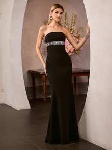 MOTF Soiréza 女士无肩带修身鱼尾晚礼服，胸下饰有水钻装饰带，自然垂坠的鱼尾裙摆，适合婚礼、盛大晚宴、颁奖典礼和正式招待会等场合。 - 黑色 - 查看 6