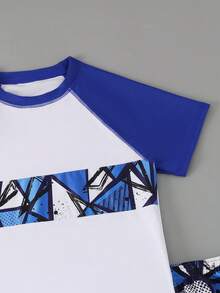 男童两件式防晒泳衣，青少年男孩度假短袖防晒泳装套装，12-16岁 - 彩色 - 查看 4