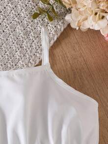 SHEIN Genkimix Kids 少女夏季时尚仿珍珠装饰西装背心和褶皱吊带连衣裙套装 - 玫紅色 - 查看 4