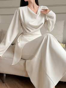 DAZY 女士套头衫衬衫和裙子套装（2件套），适合春季、夏季和情人节穿着。 - 白色 - 查看 1