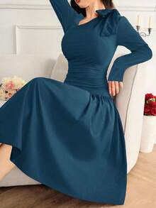 Modelyn 不对称系领蝴蝶结优雅红色女式连衣裙 - 水鴨藍 - 查看 4