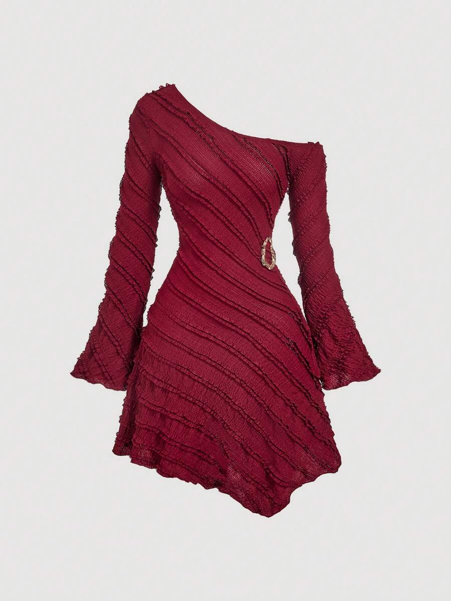 SHEIN MOD فستان سهرة قصير مزين بالمعدن، أنيق وضيق الخصر، مناسب للحفلات والكوكتيل - عنابي اللون - مشاهدة 1