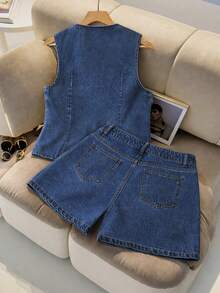 GlowEve 女士圆领单排扣无袖上衣和纽扣口袋牛仔短裤休闲套装 - 藍色 - 查看 2