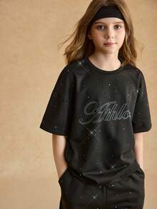 Conjunto de camiseta para niñas preadolescentes, incluye camiseta holgada de manga corta negra con decoración de letras de lentejuelas y pantalones anchos holgados negros, tela suave y agradable para la piel, adecuado para uso diario y ocio de vacaciones, nueva colección de verano - Negro - Ver 3