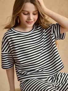 Sparklyn 少女休闲黑白条纹短袖T恤+短裤两件套 - 黑與白 - 查看 4