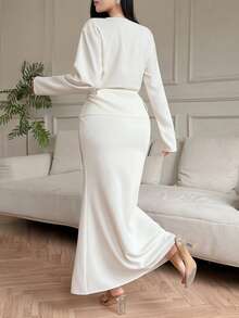 DAZY 女士套头衫衬衫和裙子套装（2件套），适合春季、夏季和情人节穿着。 - 白色 - 查看 3
