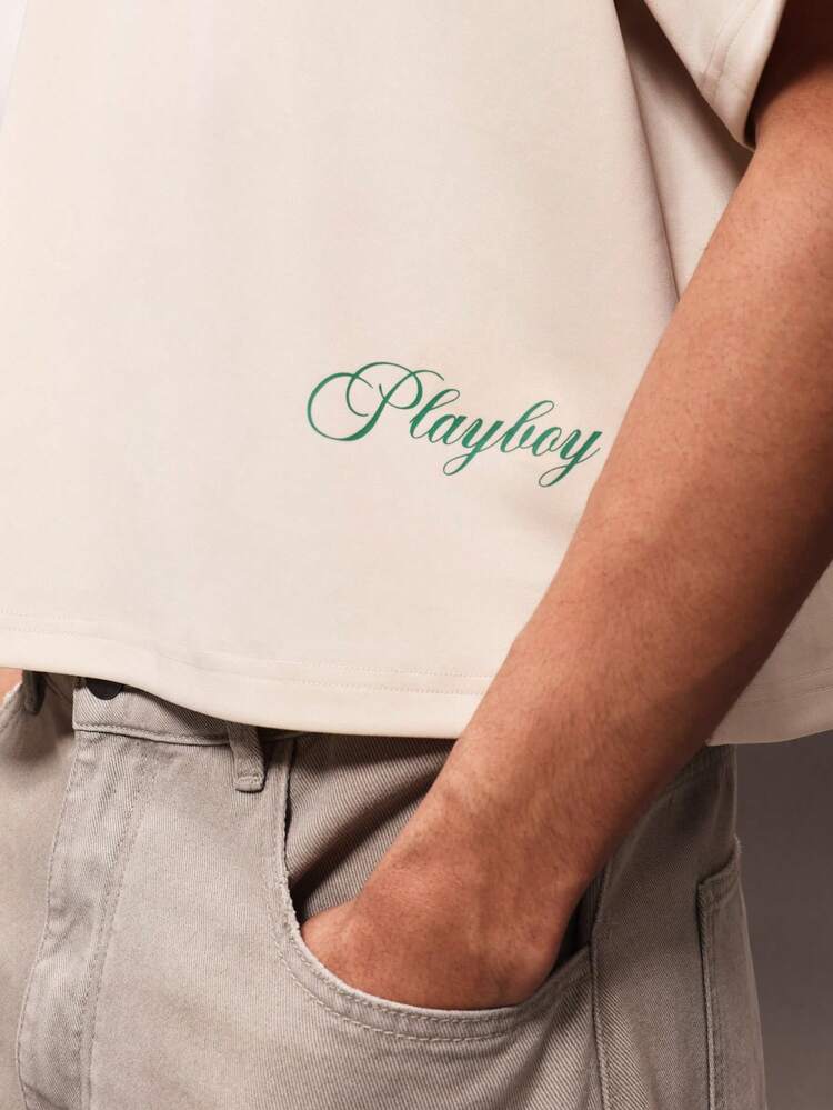 PLAYBOY X SUMWON T-shirt court ample pour hommes de couleur crème avec grand logo de lapin vert imprimé à l'arrière, manches courtes, col ras-du-cou