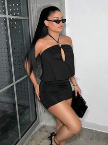 SHEIN SXY 女士纯色露背系带金属装饰镂空褶皱性感约会派对迷你连衣裙 - 黑色 - 查看 4