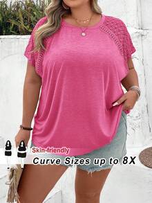 SHEIN CURVE+ Camiseta de manga corta con bloqueo de color y encaje, adecuada para vacaciones en la playa en verano estilo bohemio - Rosa Fucsia - Ver 1