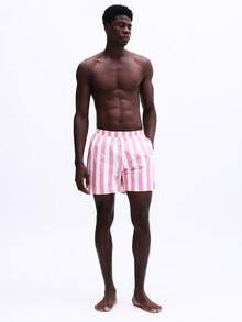 SUMWON 男士竖条纹沙滩泳裤，抽绳腰带，夏季泳装短裤，冲浪短裤，度假泳装 - 紅色 - 查看 4
