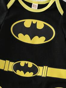 BATMAN X Cozy Pixies 2pcs Baby Boy Bat Pattern Knitted Soft Round Neck Short Sleeve Romper & Hat Set - Black - View 5