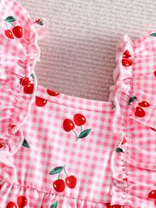 SHEIN Vintaside Kids 2件套新生女宝宝粉色卡通草莓格子连衣裙，配可爱蝴蝶结发带，0-3个月，柔软、弹力、亲肤，荷叶边装饰，适合外出、度假、拍照、春夏穿着。 - 彩色 - 查看 7
