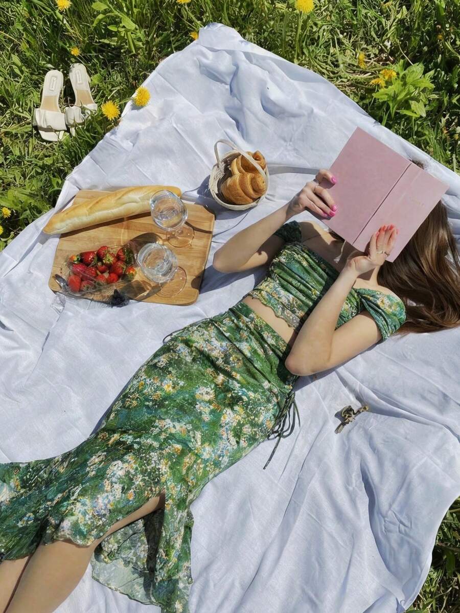 SHEIN MOD 复古绿色油画植物印花网纱两件套，露肩、美人鱼式、不对称下摆设计——完美适用于度假、约会、野餐、派对、舞会和节日庆典 - 綠色 - 查看 1