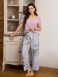 Serenescape Conjunto de pijama con estampado floral en contraste, lazo en la cintura y cuello en V de manga corta - Multicolor - Ver 1