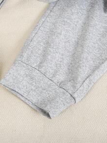 Bộ quần áo thường ngày cho bé trai: áo thun cổ tròn tay ngắn và quần dài. - Màu Xám nhạt - Xem 3