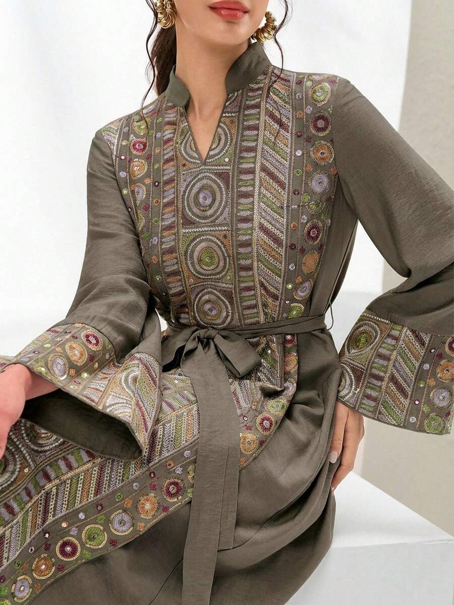 Al Najma 新款優雅珠飾刺繡拼接收腰洋裝,高端正式派對節日穿搭 - 棕色 - 查看 1