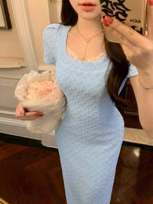 DAZY Đầm midi dự tiệc cưới, dạ hội, cocktail, màu xanh đậm phối ren khoét lỗ, chất liệu vải dày dặn, phối họa tiết kẻ caro, viền ren, thích hợp cho mùa xuân và hè. Đầm ôm eo thanh lịch, thích hợp cho các dịp trang trọng. - Màu xanh lam - Xem 5