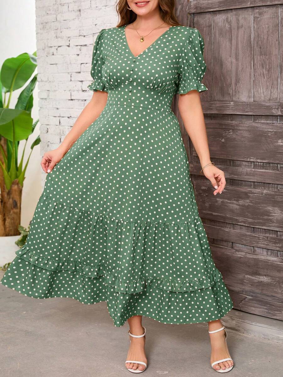 SHEIN Clasi Vestido casual de estilo vacacional con estampado de lunares, cuello en V, manga corta y volante en el bajo para tallas grandes - Verde - Ver 1