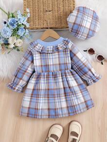 SHEIN Bộ váy và mũ màu xanh dương phối họa tiết kẻ caro, viền bèo nhún và nơ trang trí cho bé gái. - Màu xanh lam - Xem 2