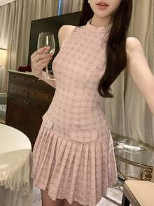 DAZY Đầm cổ yếm xếp ly họa tiết răng cưa màu hồng ngọt ngào dành cho nữ - Hồng - Xem 5