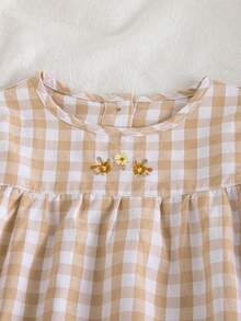 Vintaside Kids Bộ đồ bé gái gồm áo dài tay cổ tròn kẻ caro thêu hoa và quần jean rách, kiểu dáng thường ngày và đi nghỉ mát, thích hợp cho bé gái mặc hàng ngày và đi nghỉ mát. - Màu Khaki - Xem 4