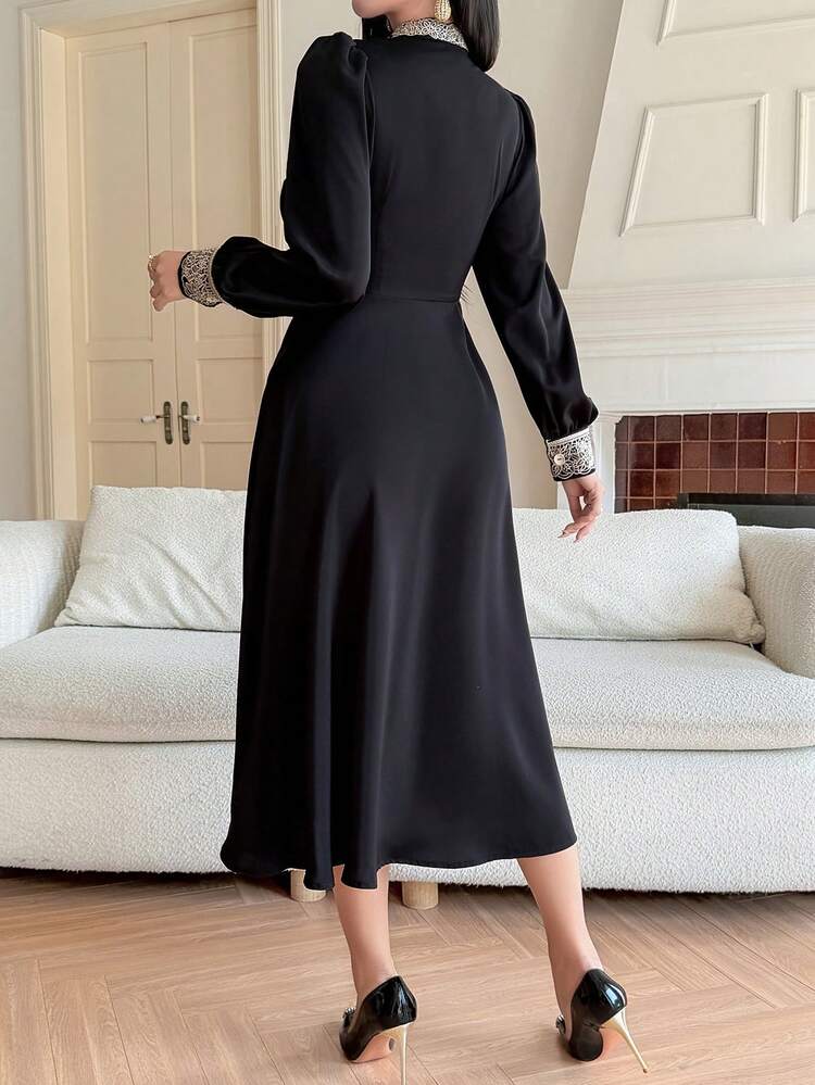Long Sleeve Round Neck Gold Thread Embroidered Cinched Waist Single-Breasted Slim Fit Dress