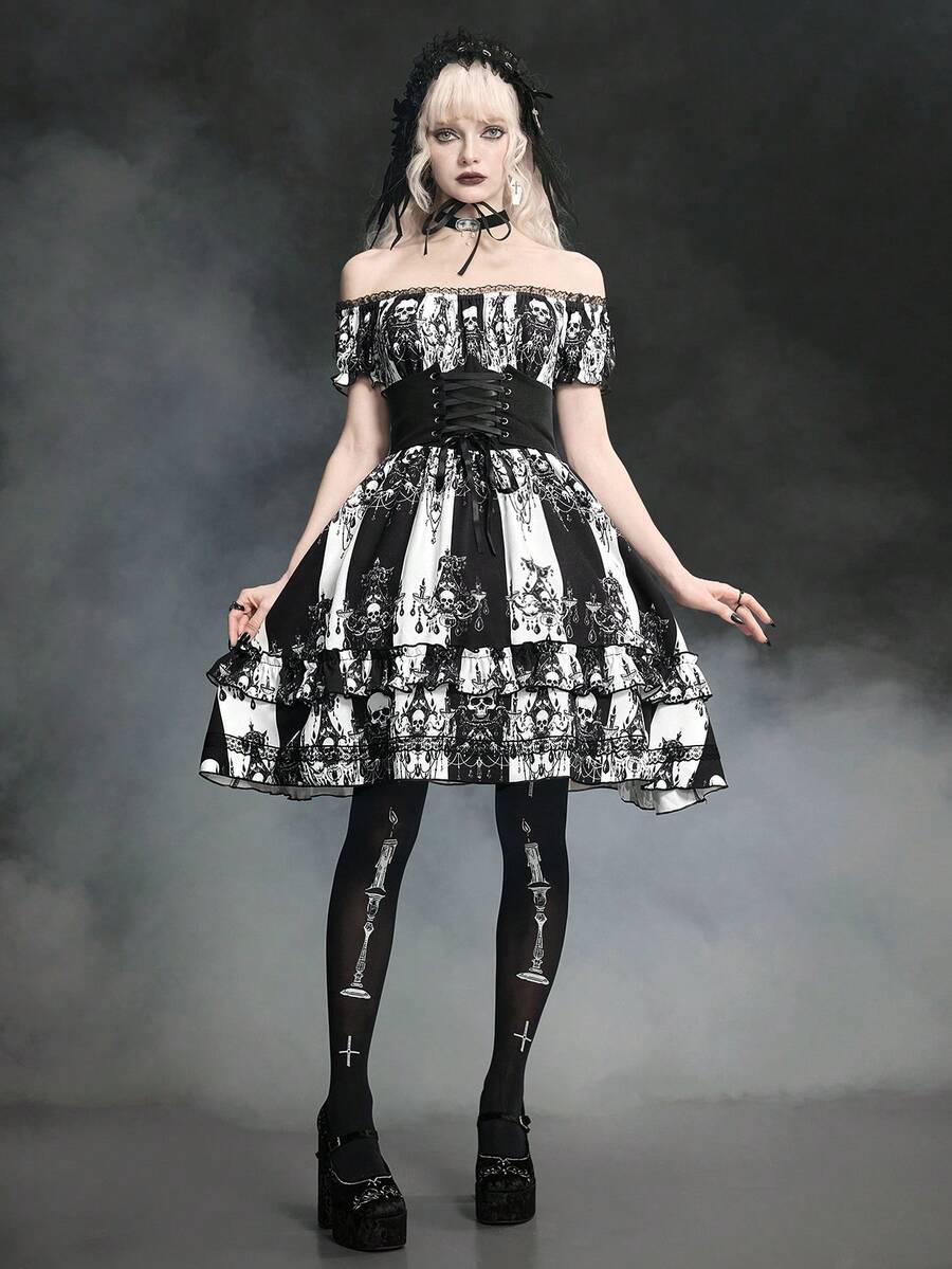 ROMWE Goth Vestido mini con hombros descubiertos, encaje de contraste y estampado de calavera gótica - Blanco y Negro - Ver 1