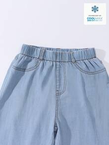 SHEIN Mirajuku 男童宽松直筒牛仔裤，百搭休闲学院风，浅蓝色水洗牛仔布，柔软舒适，弹性腰带方便穿脱，直筒版型修饰腿型，拉长身形，适合日常出行、校园生活、返校季、旅行、拍照等各种场合。 - 淺色水洗藍 - 查看 5