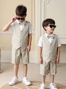 SHEIN 三件套青少年男童绅士套装：白色短袖T恤、马甲、短裤/长裤。绅士风范，适合春夏穿着，居家、外出、生日派对、洗礼、生日庆典、仪式、婚礼宾客、花童、戒指童等场合。 - 杏色 - 查看 5