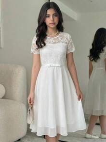 SHEIN Vestido de fiesta de línea A con cuello redondo, parches y ribete de encaje para adolescentes - Blanco - Ver 1