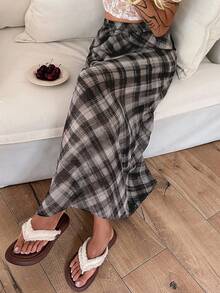 DAZY Women's Plaid Print Casual Versatile Straight Skirt - Black - View 3