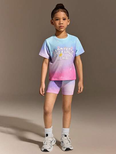 SHEIN 女童五角星字母印花短袖上衣和短裤休闲套装，适合玩耍、聚会、户外活动和日常穿着。