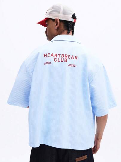 SUMWON Camisa de botones de ajuste corto con estampado en la espalda del "Club de los Corazones Rotos", diseño de cuello de manga corta, uso casual de verano para el Día de San Valentín