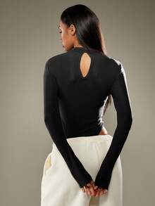 Missguided x Playboy Body ajustado de cuello alto y manga larga con detalle de escote en la espalda y bordado de logo rosa - Negro - Ver 2