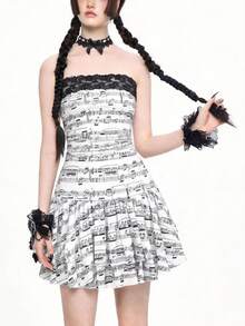 ROMWE Kawaii Vestido mini ajustado de mujer con estampado completo de notas musicales Y2K, contraste de color y volantes de encaje en el bajo - Blanco - Ver 1