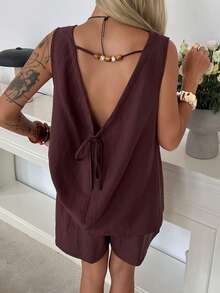 DAZY Conjunto feminino elegante de cor sólida, com blusa regata sem costas com aplicações de miçangas e shorts de perna reta. Ideal para férias, primavera/verão e momentos de lazer. Perfeito para mulheres. - Borgonha - Ver 1