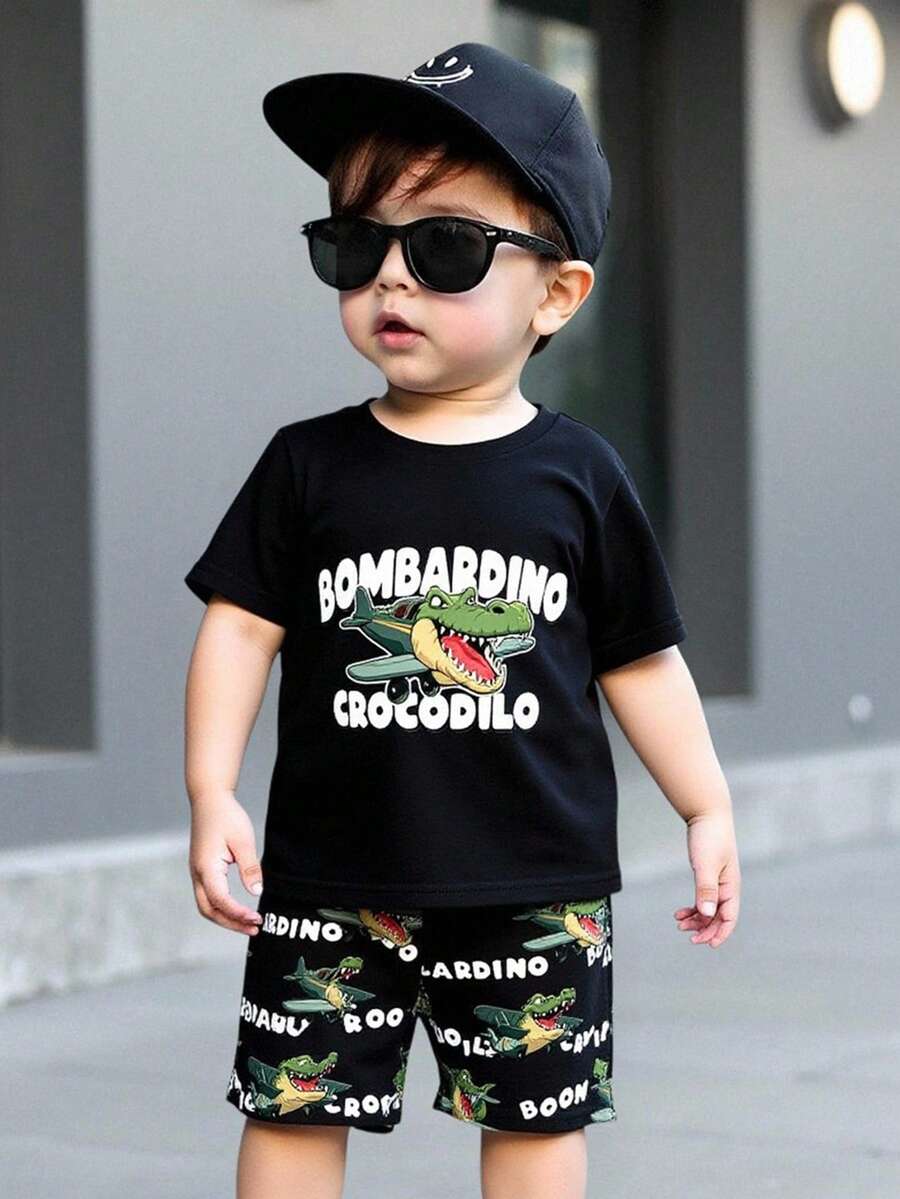 SHEIN Streecool Kids 2件組小男孩休閒椰子樹與漸層印花短袖T恤短褲套裝,舒適夏季日常穿著拍照套裝 - 彩色 - 查看 1