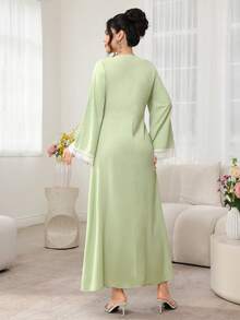 SHEIN Najma Oblique Collar Lace Trim Pleated Long Sleeve Flared Hem Arabic Style Dress For Women - Green - View 5