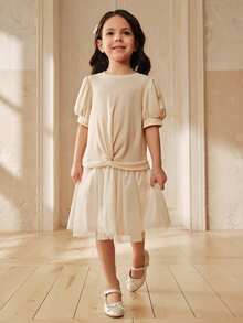 SHEIN 女童纹理针织前扭网拼接A字连衣裙 - 杏色 - 查看 1